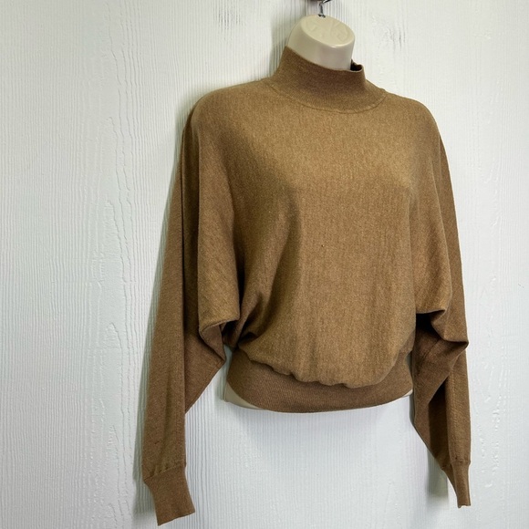 H&M - Tan Mock Neck Bat Wing Long Sleeve Lightweight Comfortable Sweater SZ XS - Picture 3 of 11